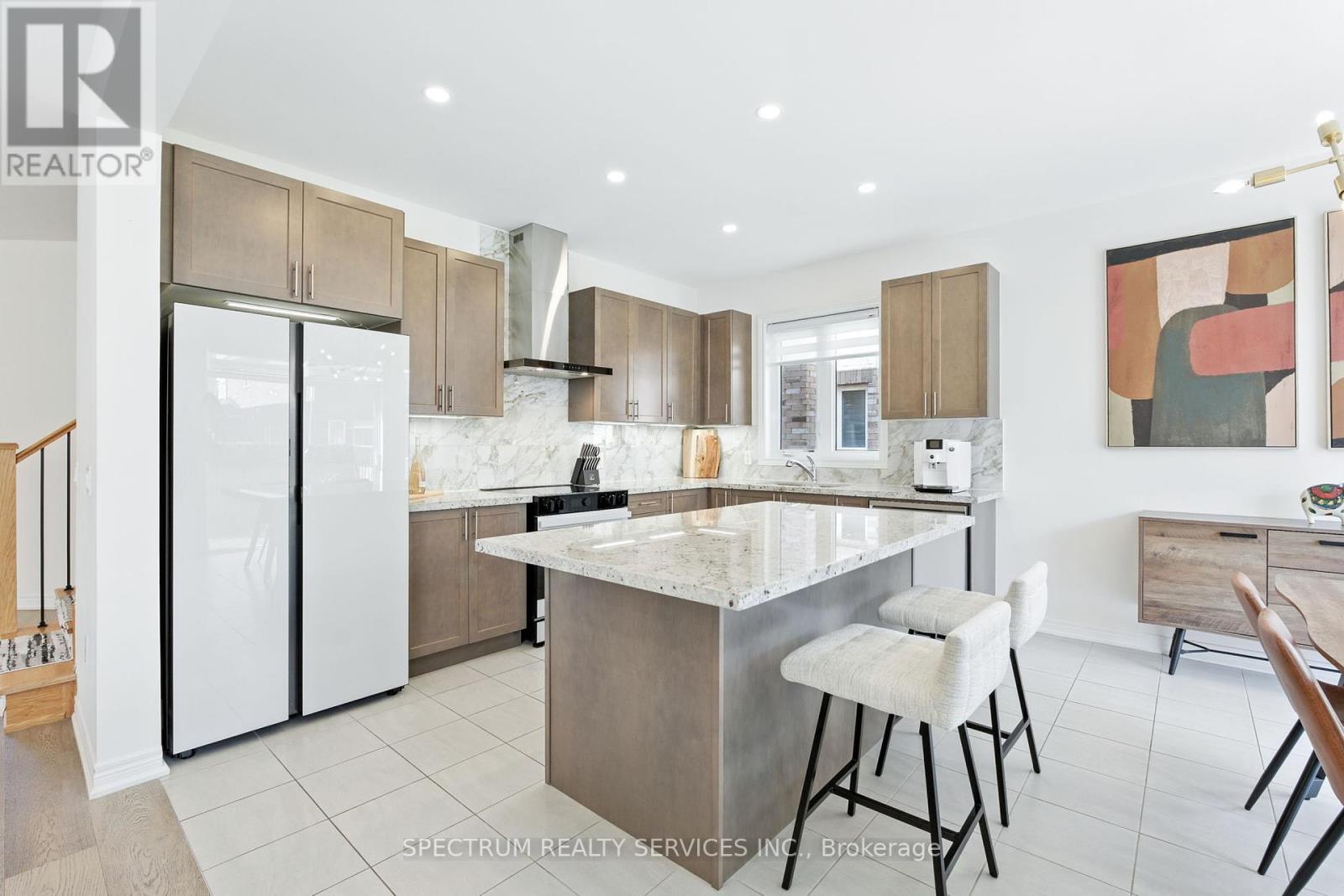Photo 9 of 154 Whittington Drive, Hamilton ON