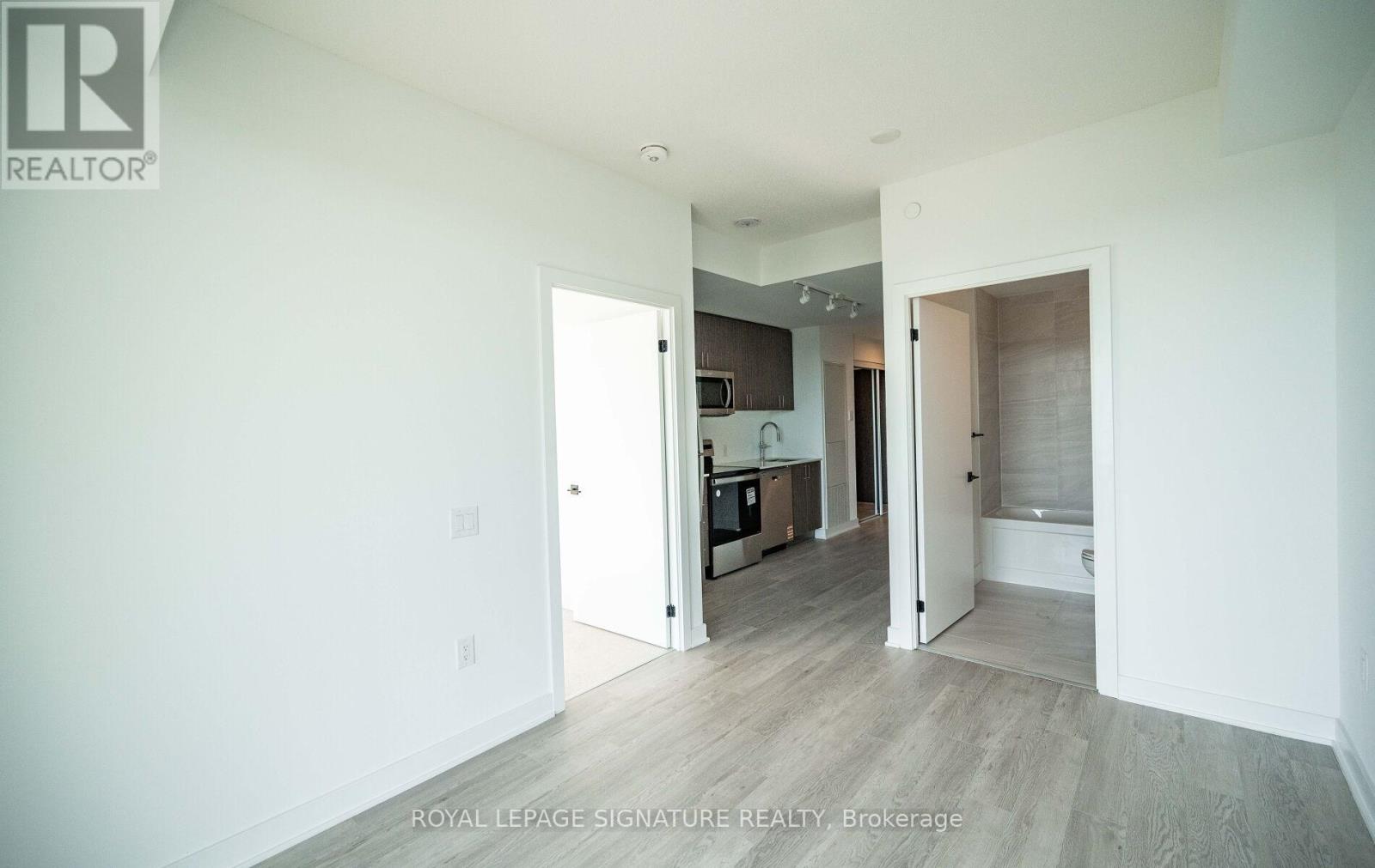 Photo 10 of 1419 2782 Barton Street E, Hamilton ON
