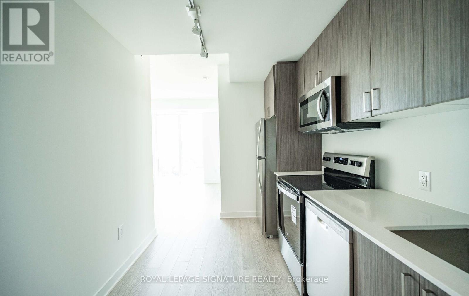 Photo 4 of 1419 2782 Barton Street E, Hamilton ON