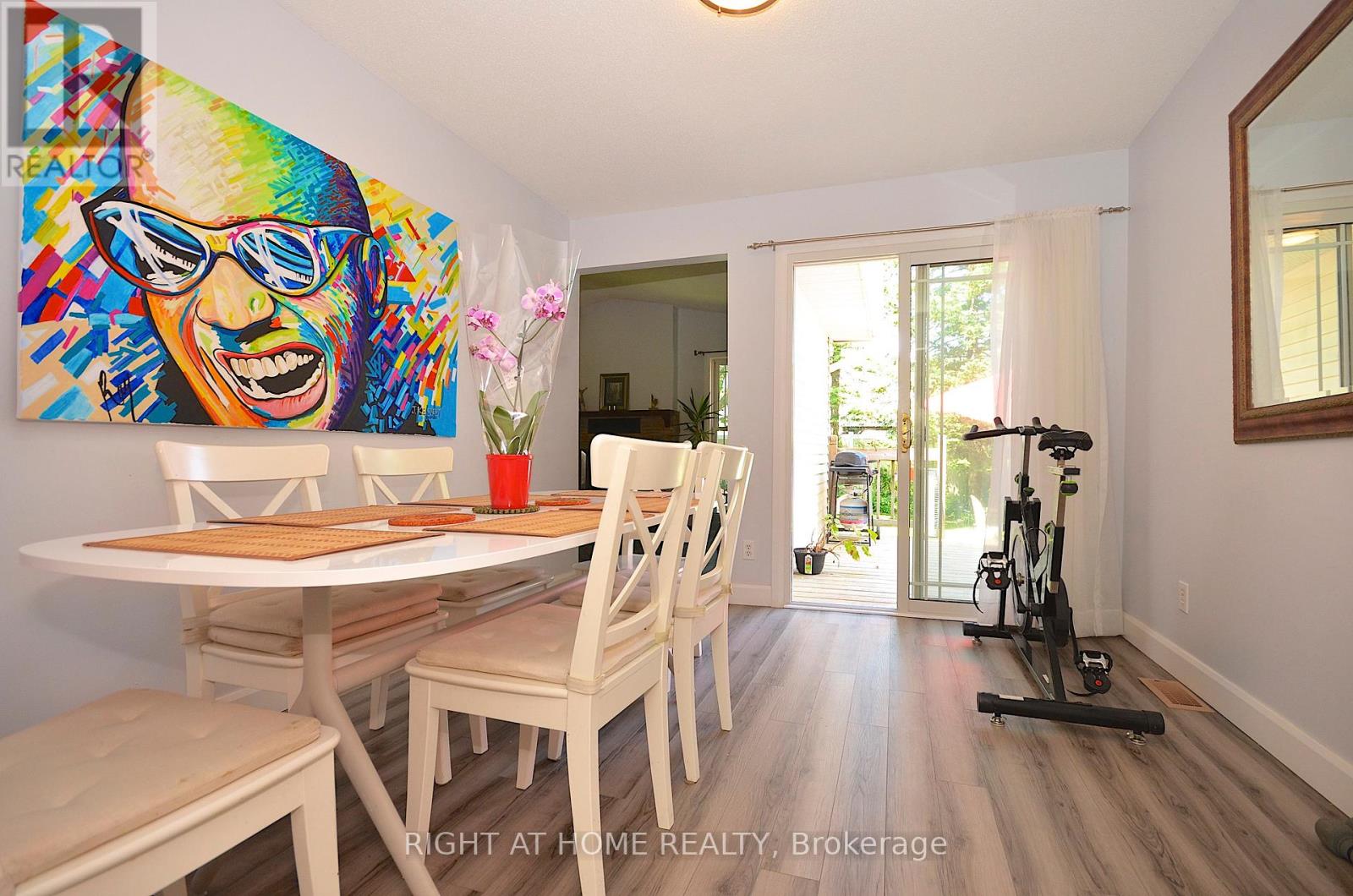 Photo 6 of 77 Winchester Drive, Ottawa ON