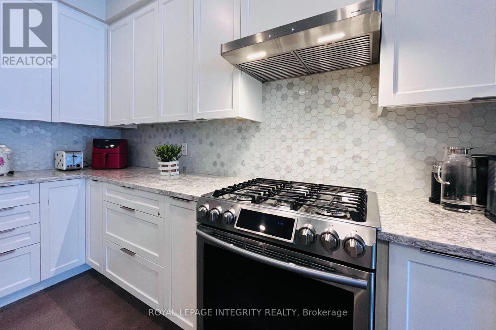 Photo 13 of 297 Kilspindie Ridge, Ottawa ON