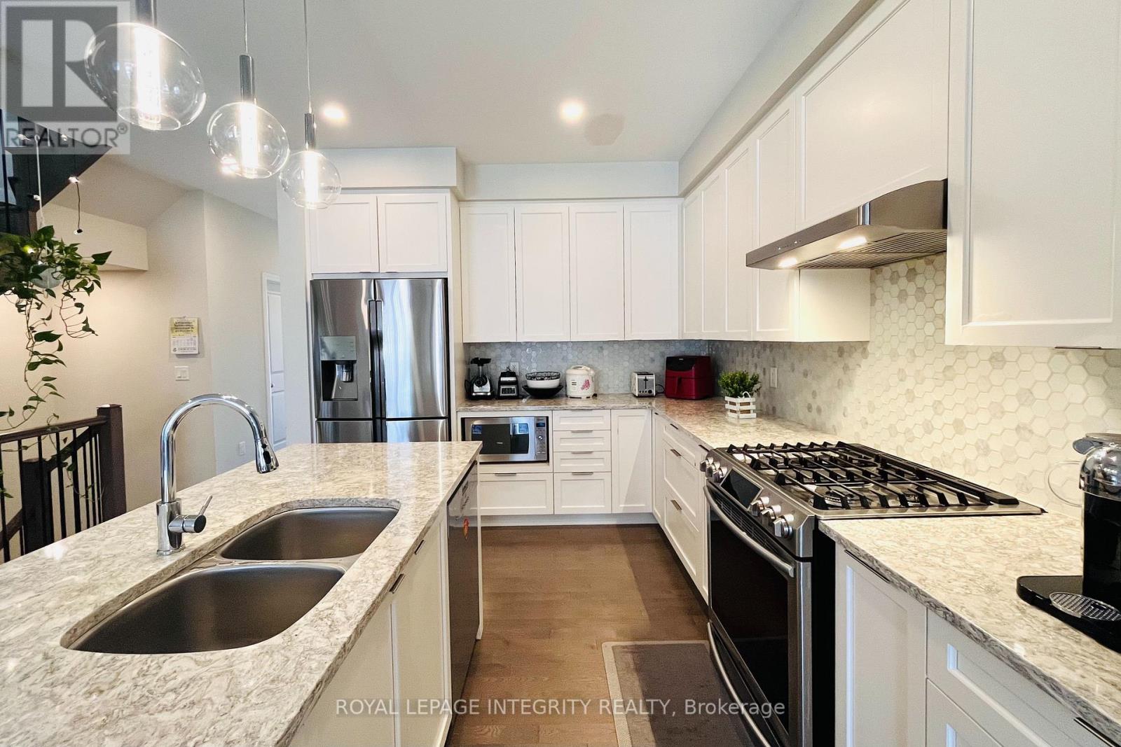 Photo 14 of 297 Kilspindie Ridge, Ottawa ON