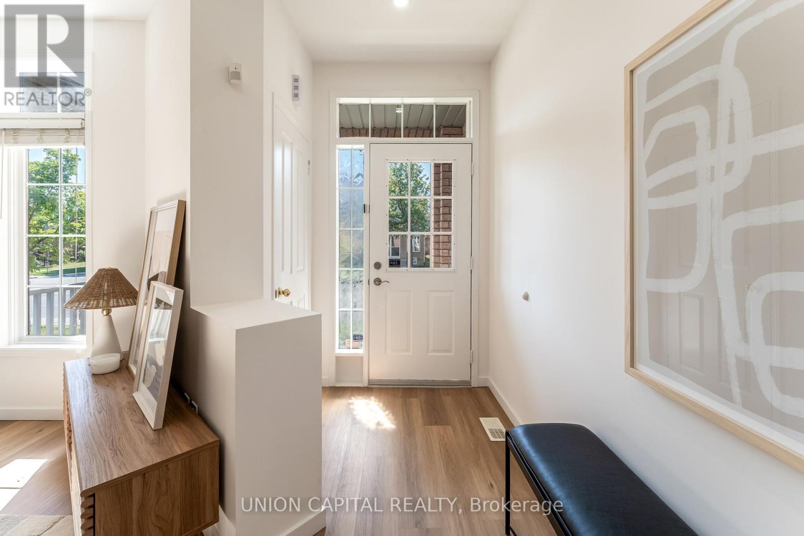 Photo 3 of 198 Bur Oak Avenue, Markham ON