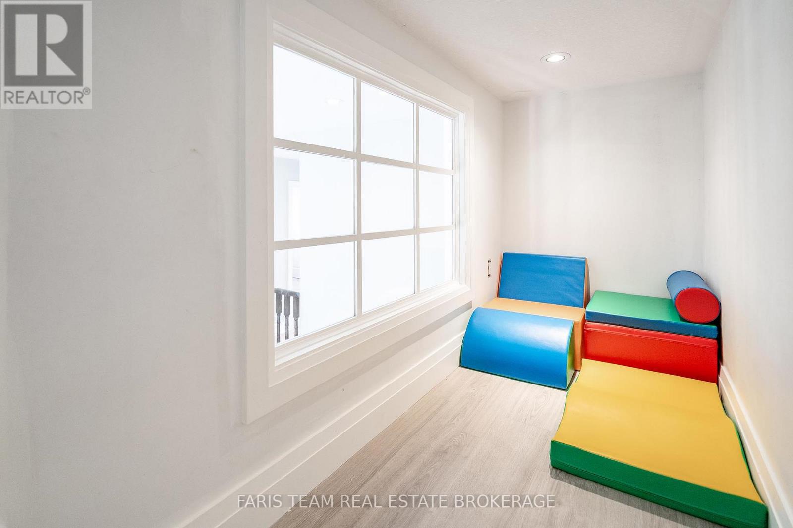 Photo 17 of 2205 Adullam Avenue, Innisfil ON