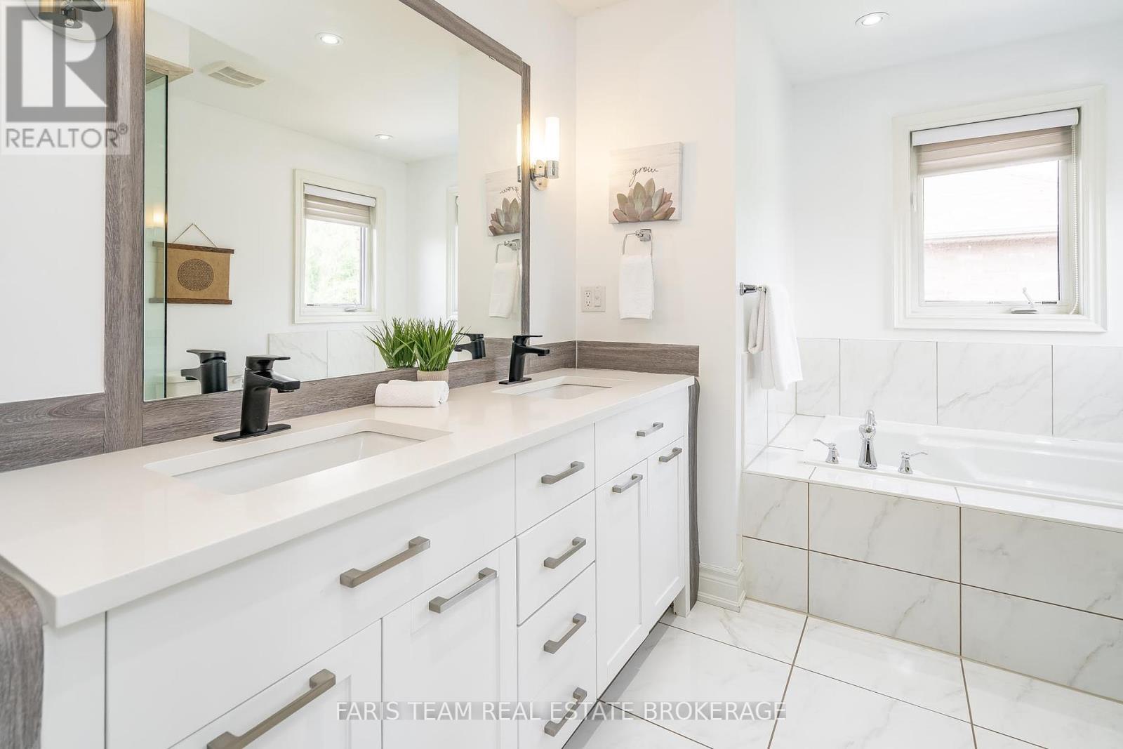 Photo 20 of 2205 Adullam Avenue, Innisfil ON