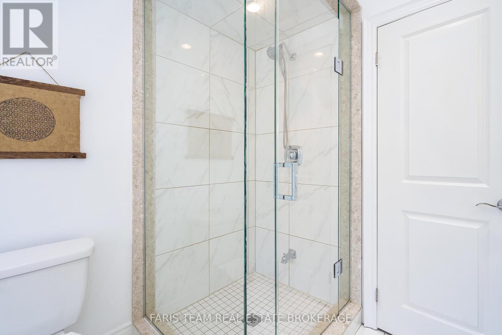 Photo 21 of 2205 Adullam Avenue, Innisfil ON