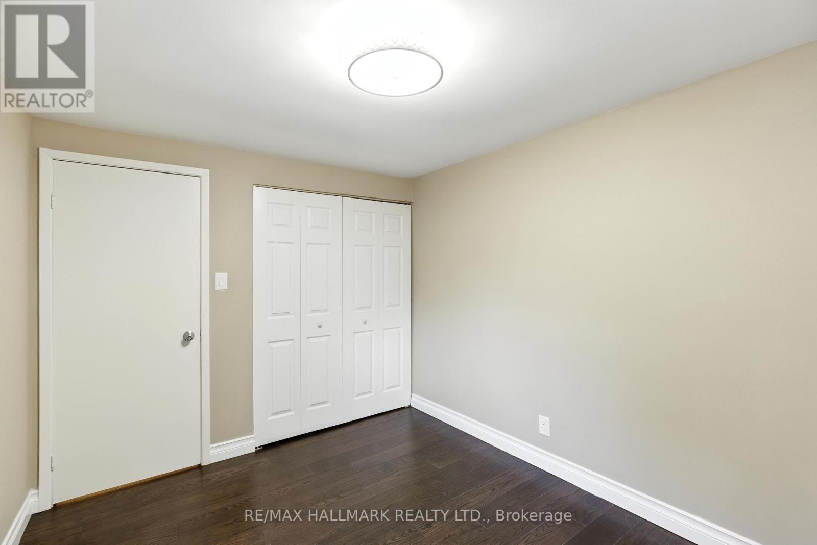 Photo 24 of 100 Eleanor Circle, Richmond Hill ON
