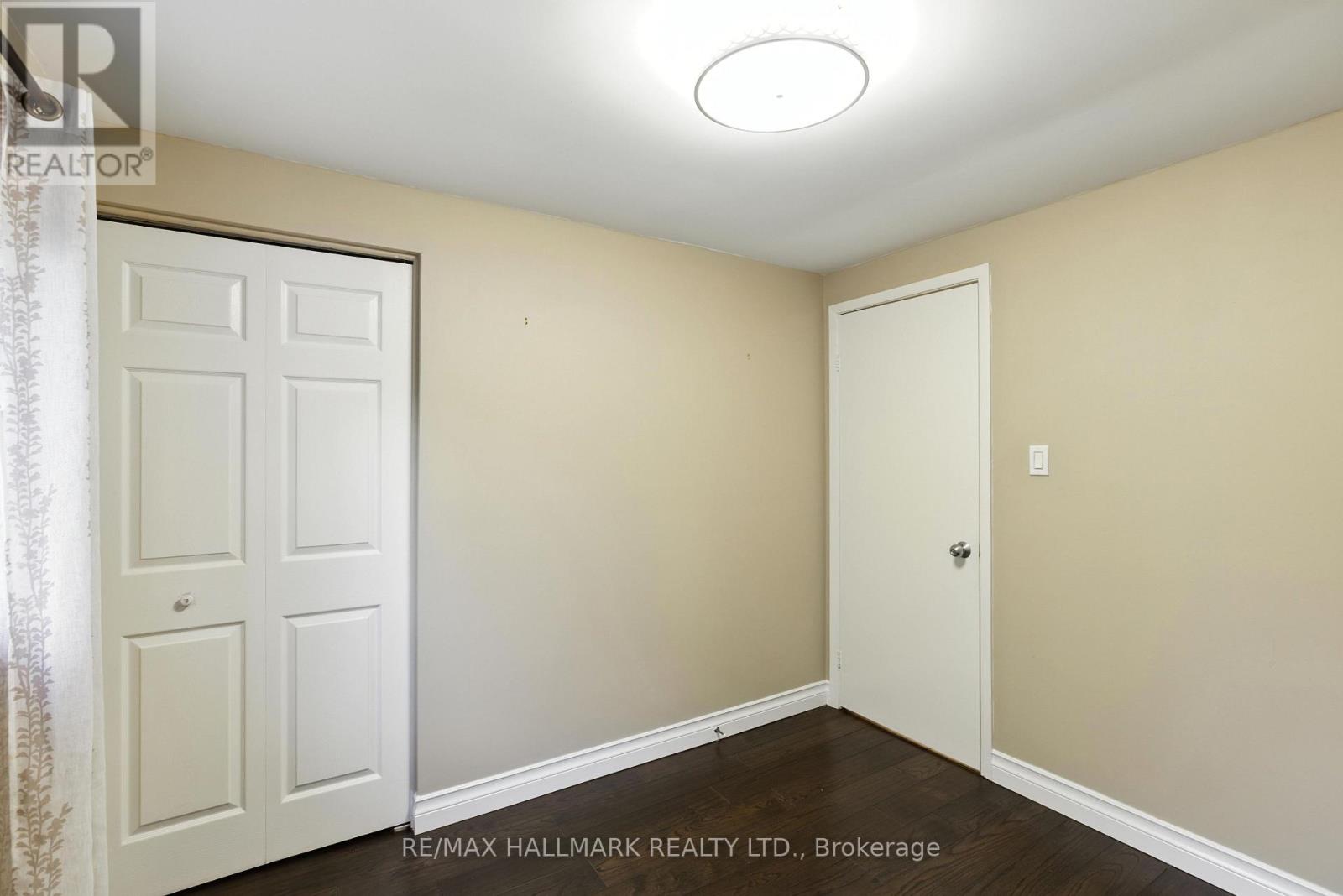 Photo 26 of 100 Eleanor Circle, Richmond Hill ON