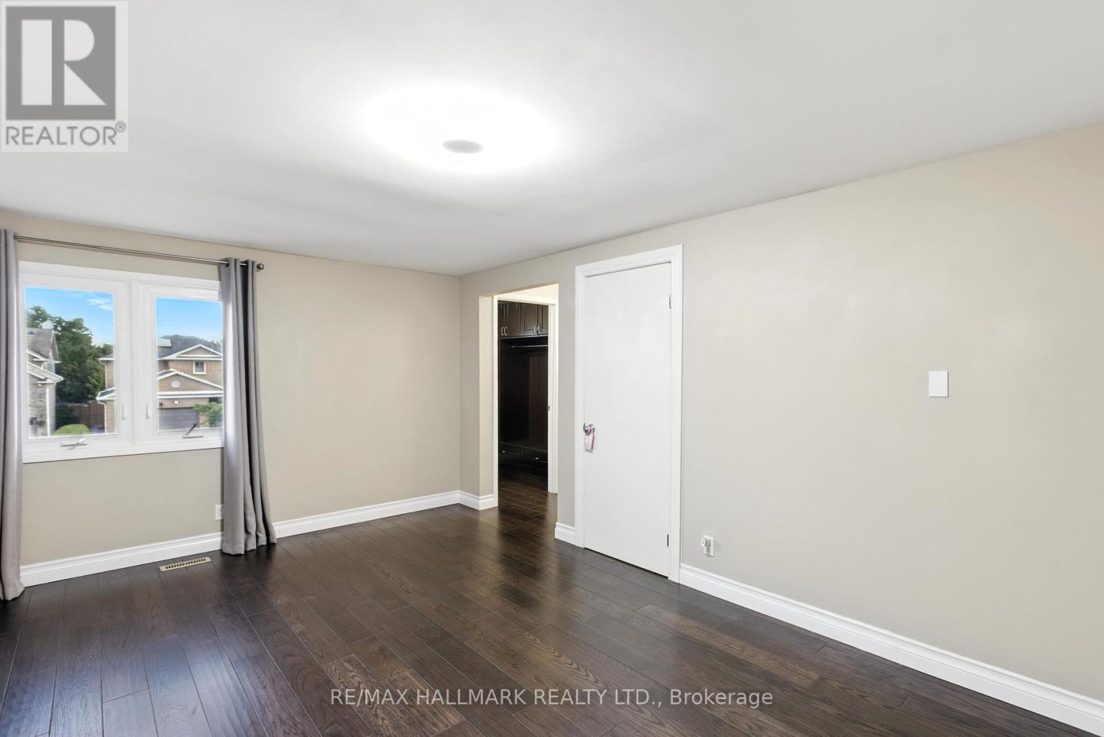 Photo 31 of 100 Eleanor Circle, Richmond Hill ON