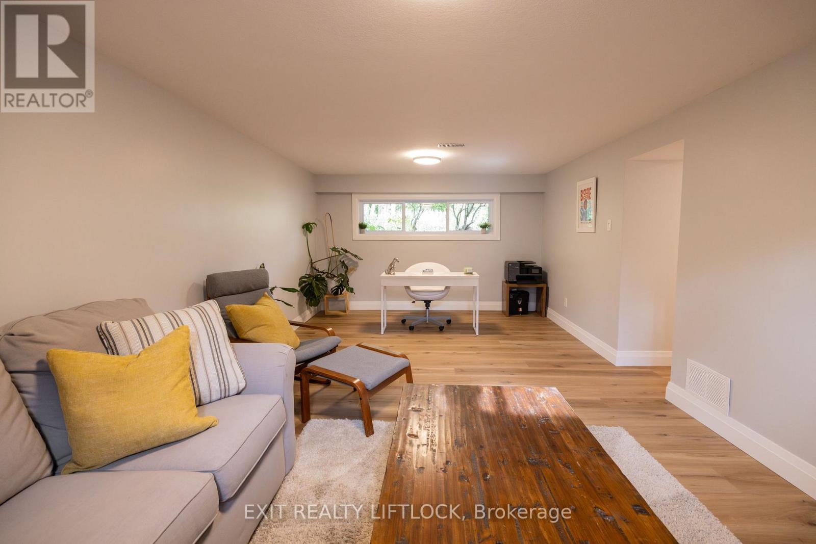 Photo 19 of 47 Emily Manor Drive, Kawartha Lakes ON