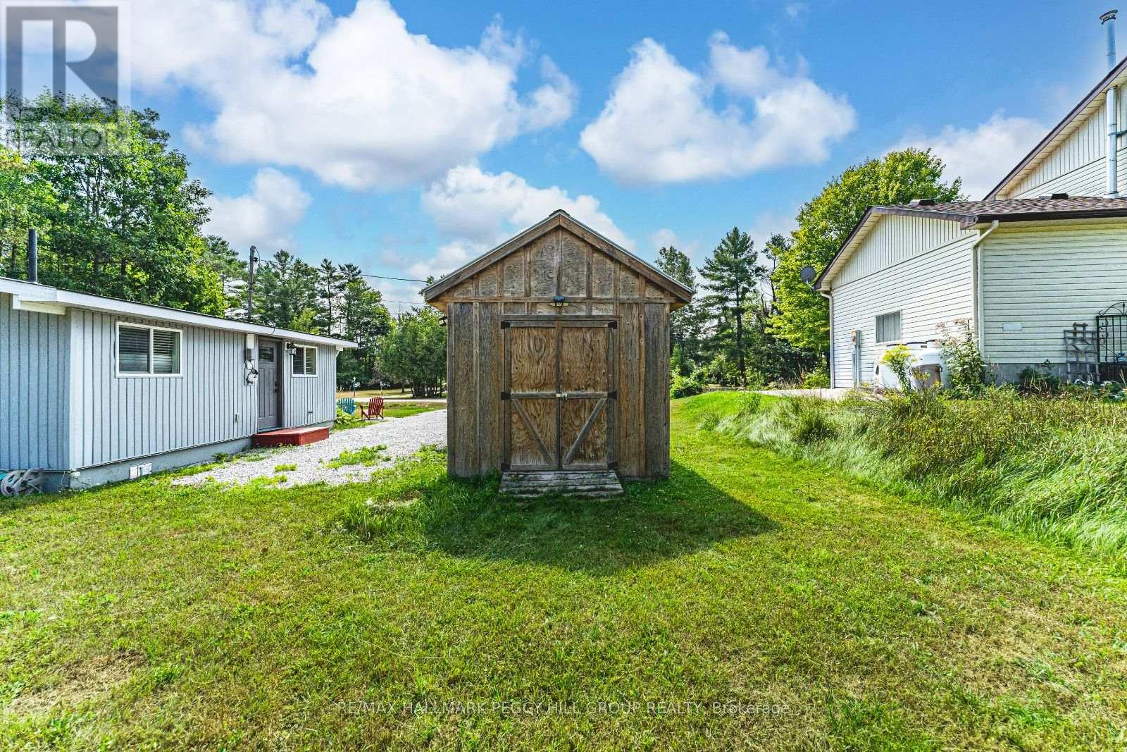 Photo 12 of 3304 Lake St George Boulevard, Severn ON
