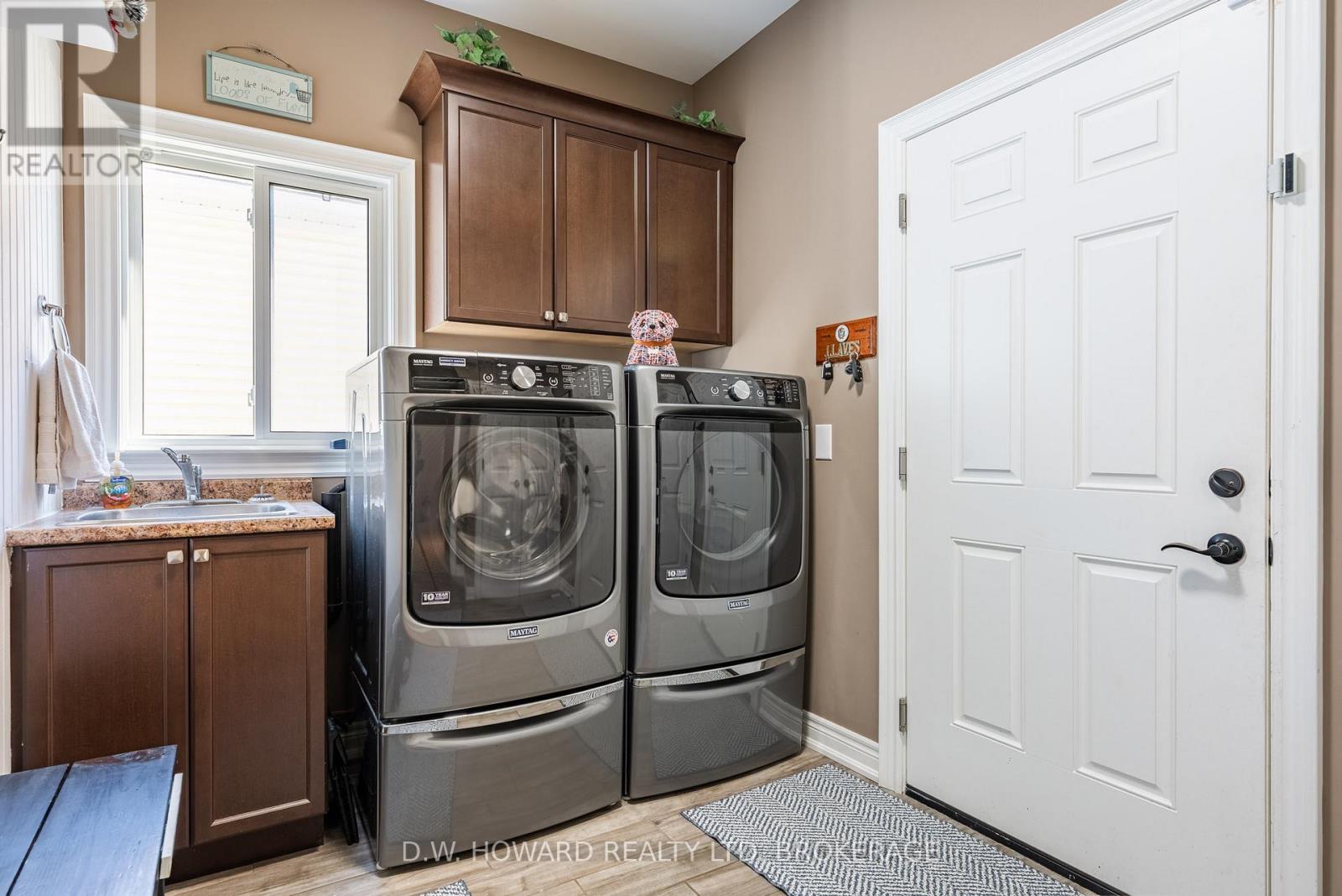 Photo 27 of 3270 Thunderbay Road, Fort Erie ON