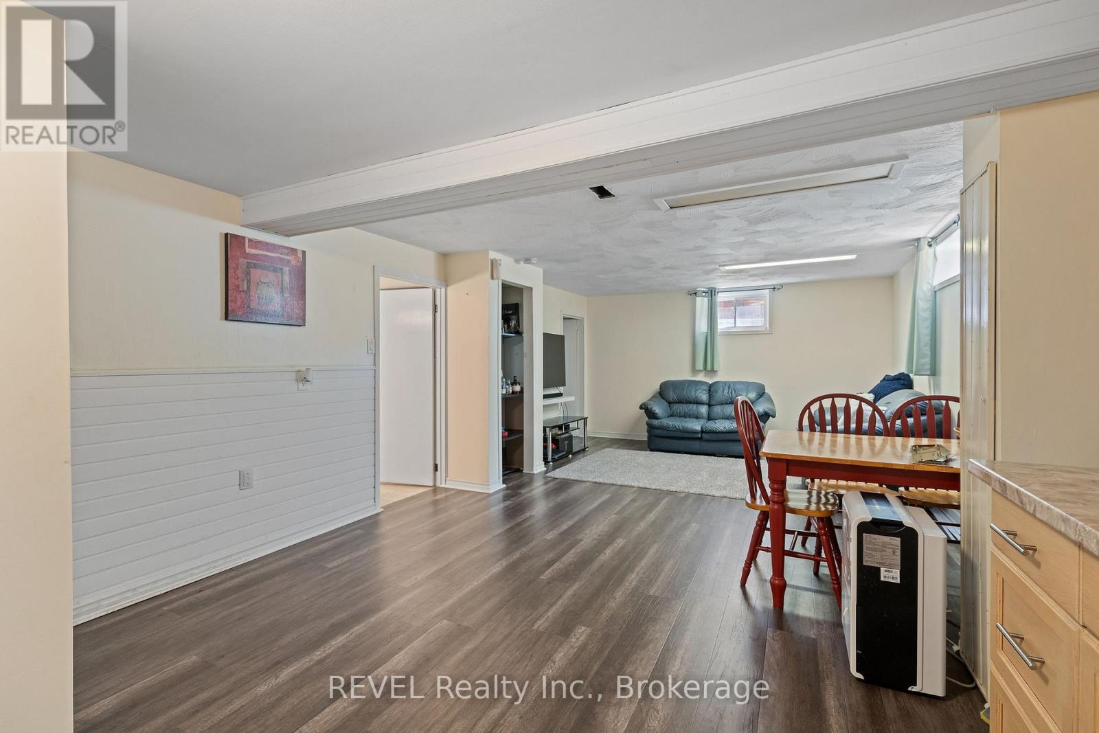Photo 17 of 6571 Burdette Drive, Niagara Falls ON