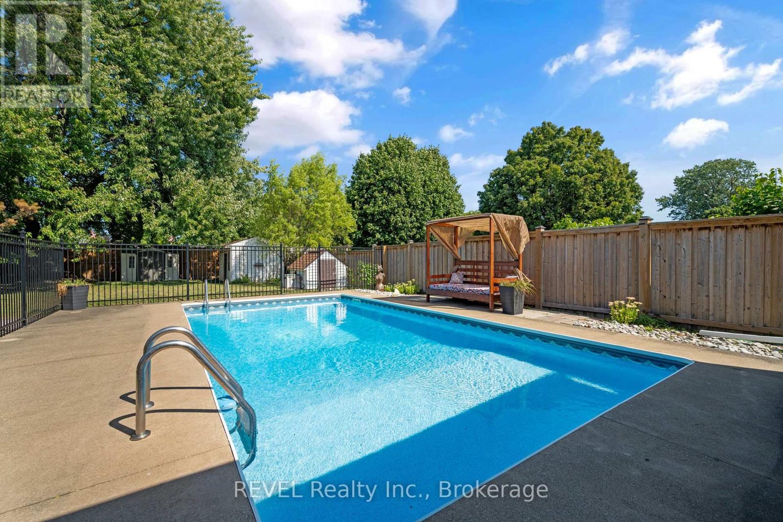 Photo 24 of 6571 Burdette Drive, Niagara Falls ON