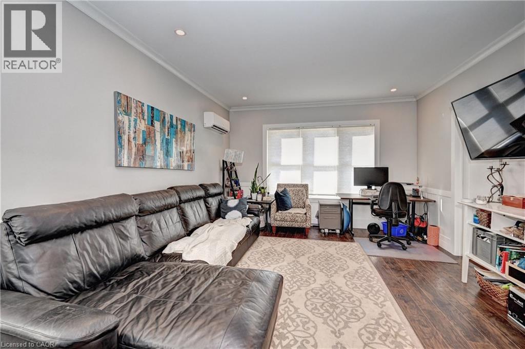 Photo 12 of 72 Birch Street, Cambridge ON