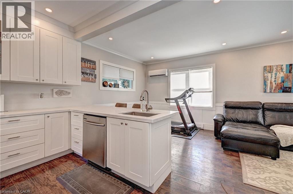 Photo 14 of 72 Birch Street, Cambridge ON