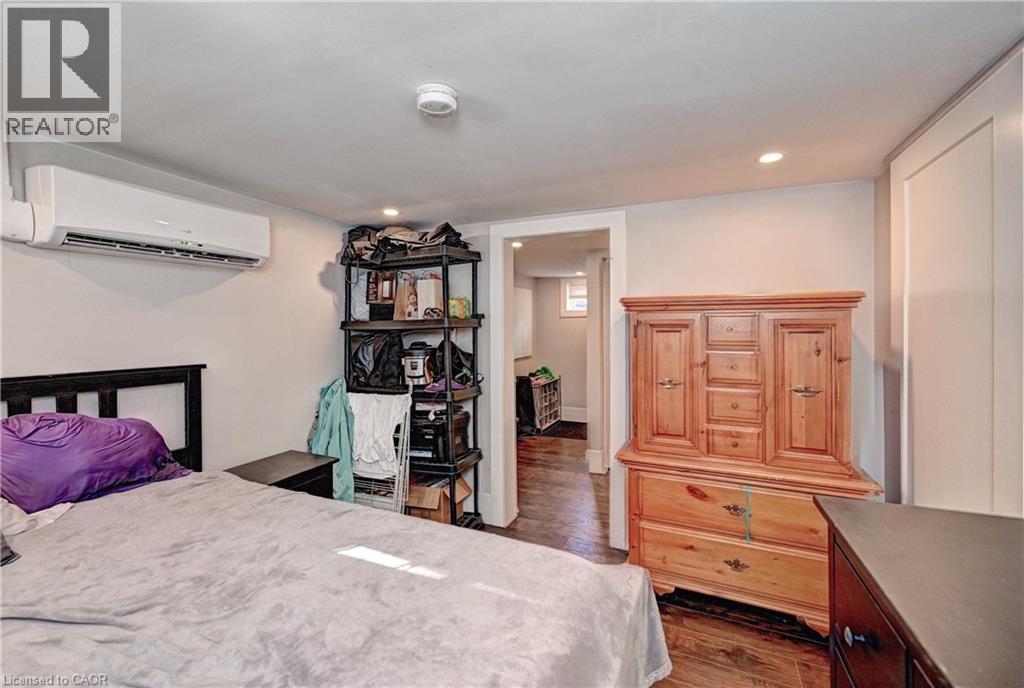 Photo 19 of 72 Birch Street, Cambridge ON