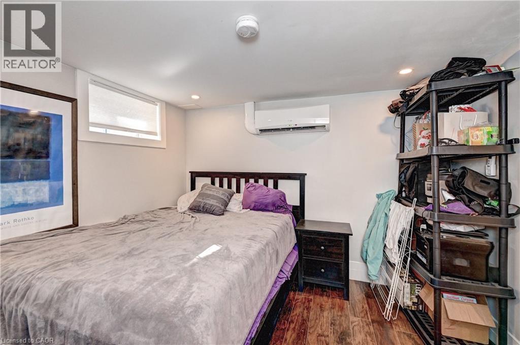 Photo 22 of 72 Birch Street, Cambridge ON