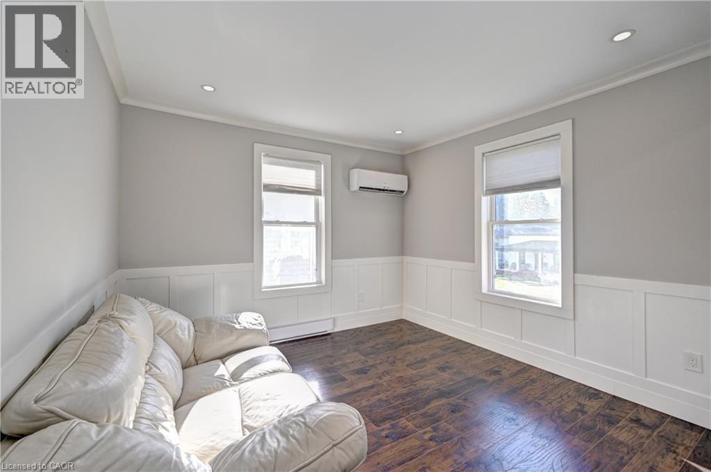 Photo 29 of 72 Birch Street, Cambridge ON