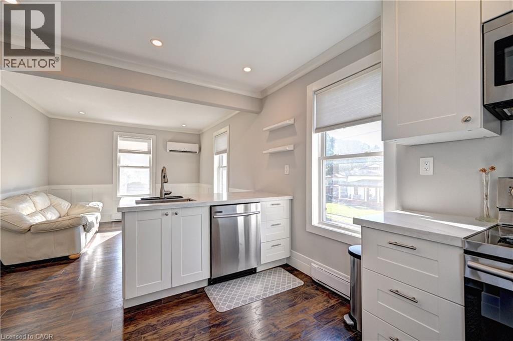 Photo 33 of 72 Birch Street, Cambridge ON