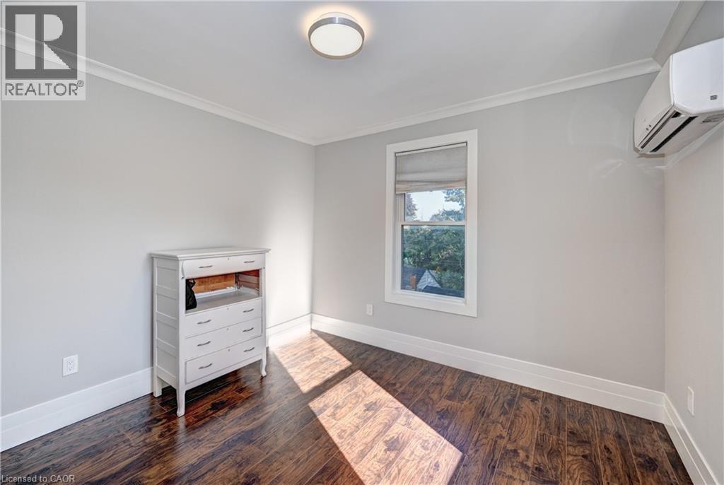Photo 45 of 72 Birch Street, Cambridge ON