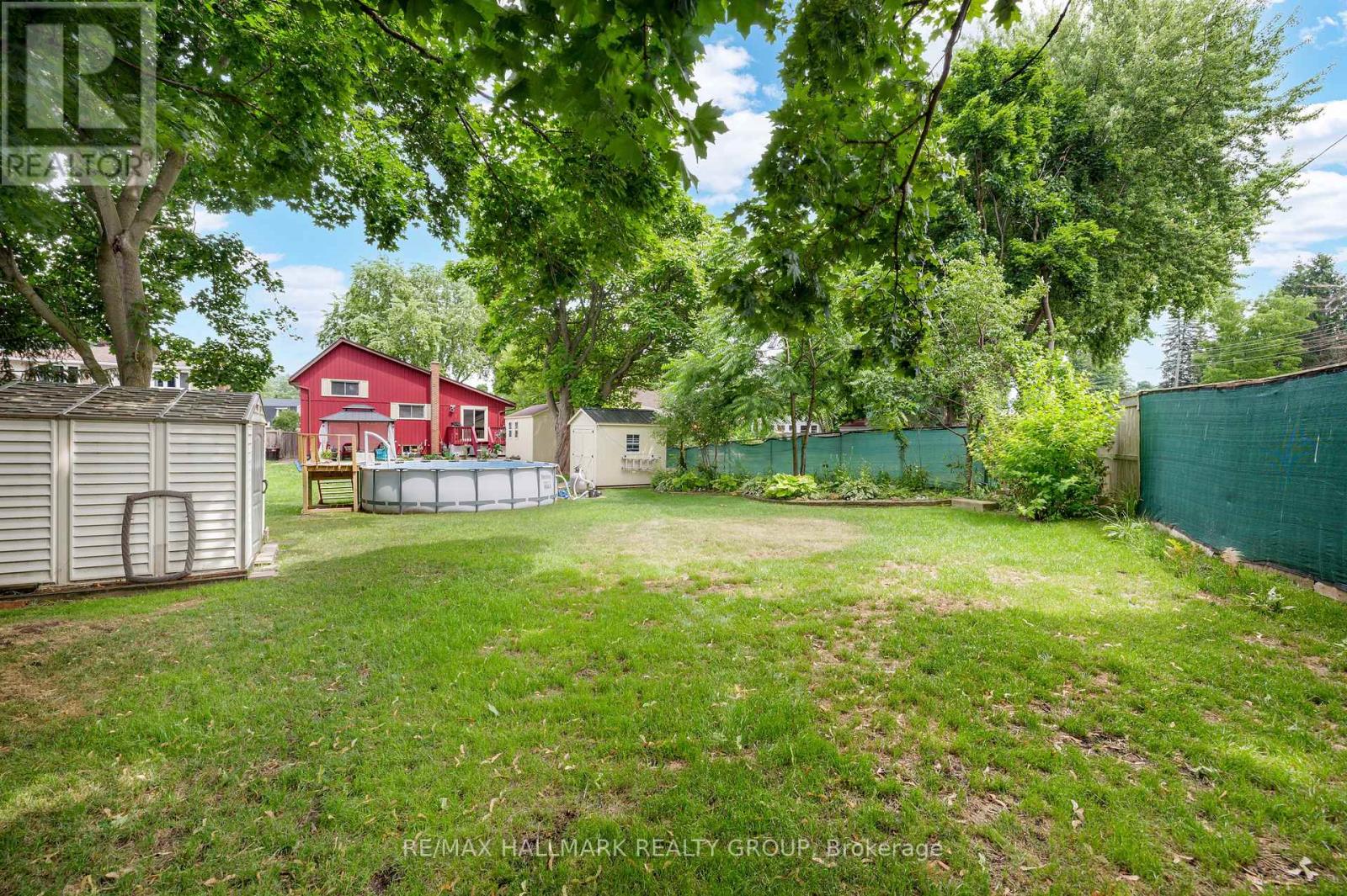 Photo 32 of 1182 Queensland Place, Brockville ON