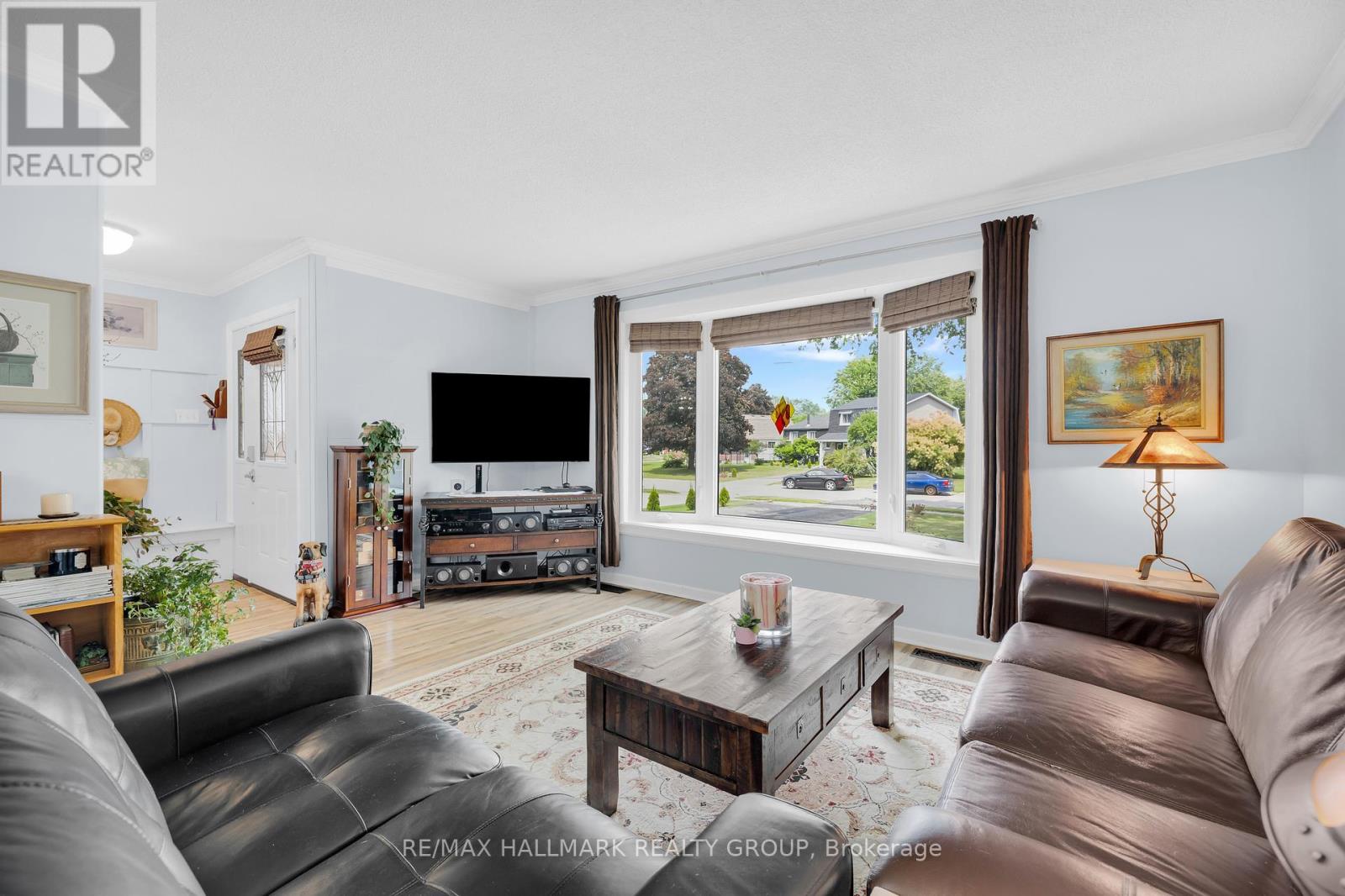 Photo 4 of 1182 Queensland Place, Brockville ON