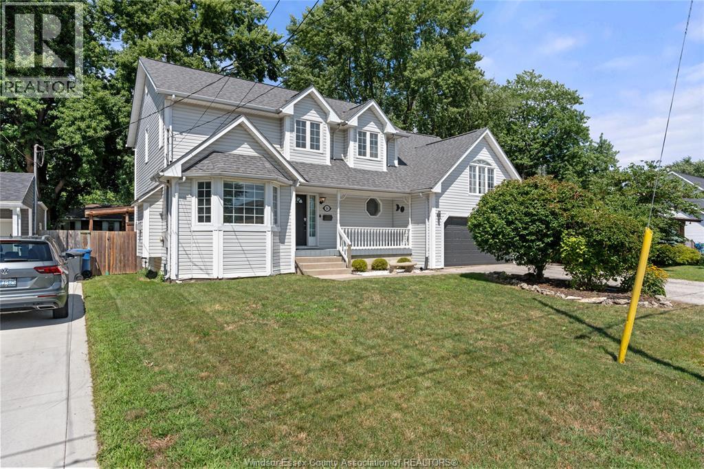 Photo 2 of 206 Willow Drive, Lasalle ON