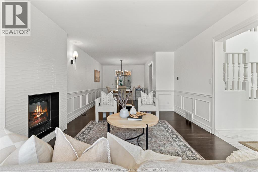 Photo 6 of 206 Willow Drive, Lasalle ON
