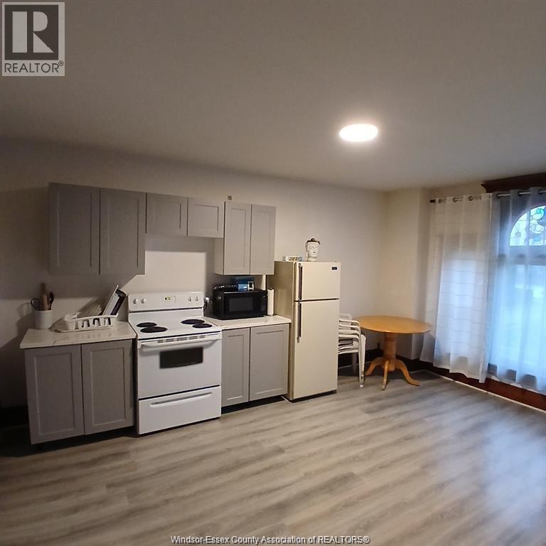Photo 3 of 27 31 Wade Street, Chatham ON