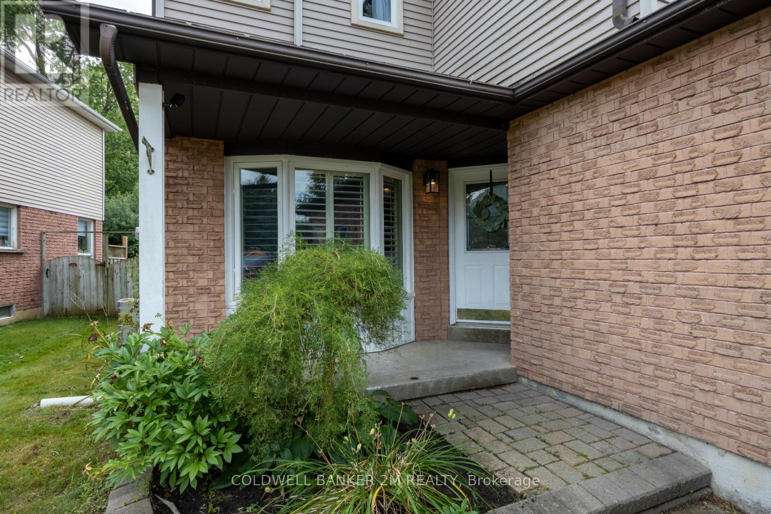 Photo 2 of 11 Parklawn Drive, Clarington ON