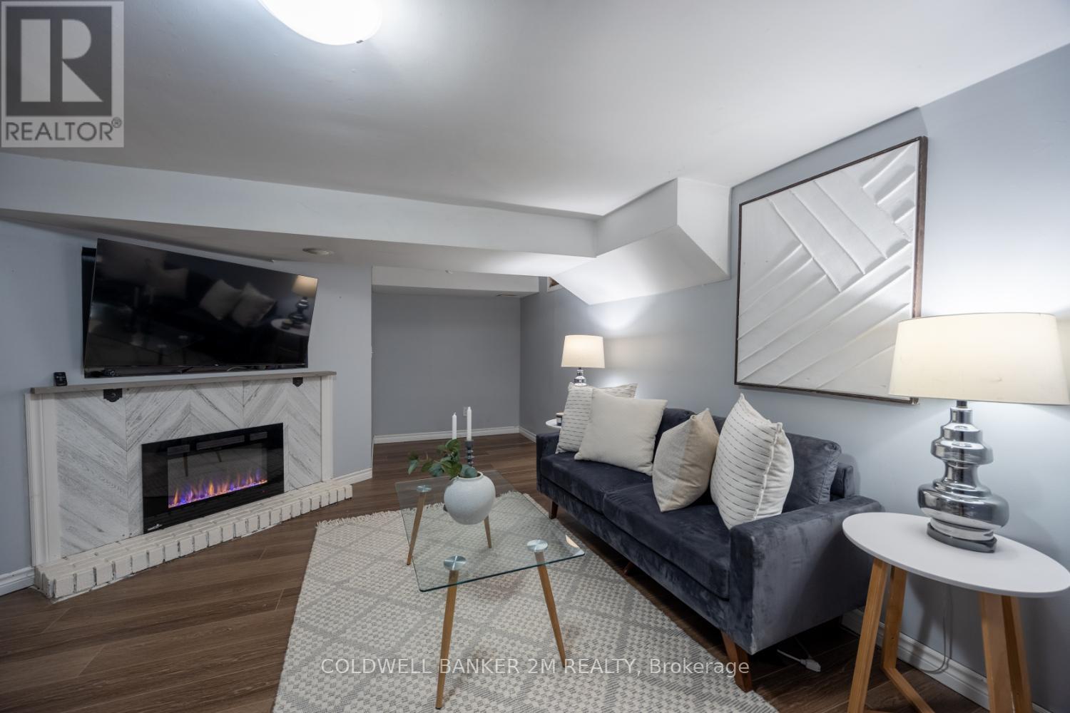 Photo 31 of 11 Parklawn Drive, Clarington ON