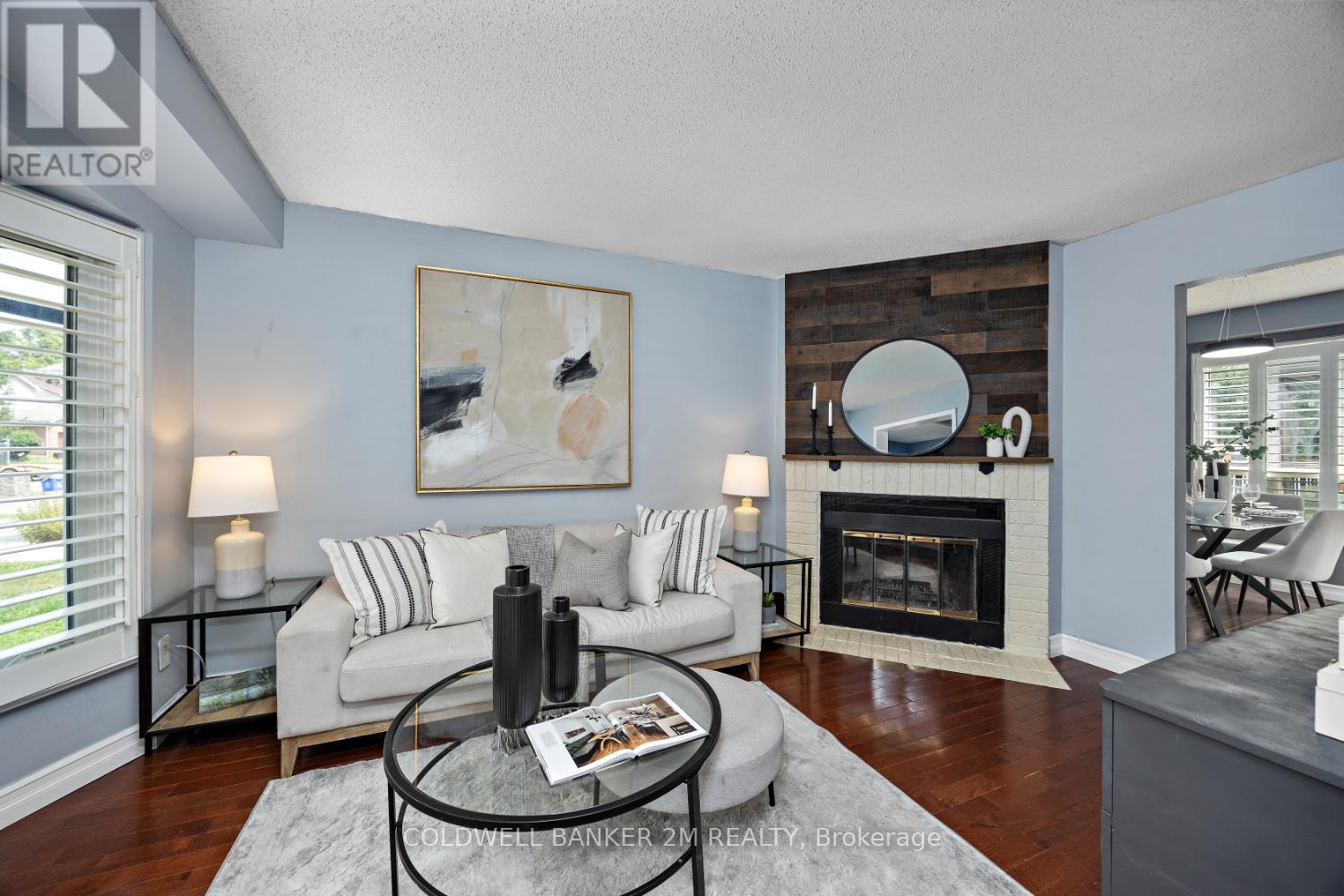 Photo 4 of 11 Parklawn Drive, Clarington ON