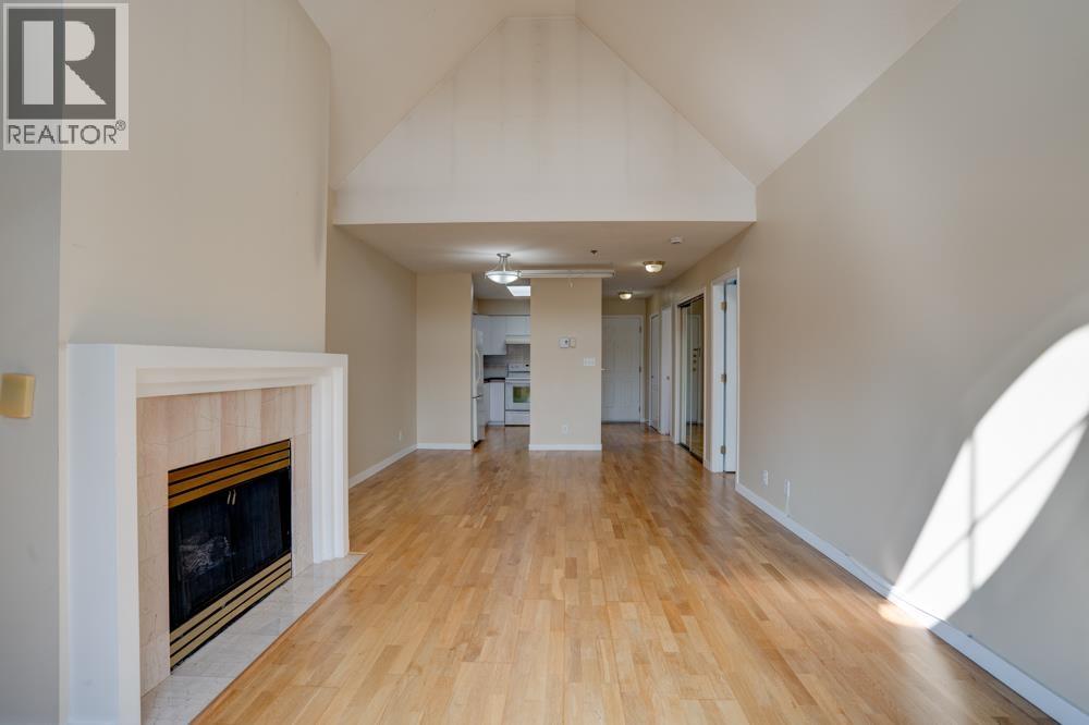 Photo 11 of 307 5375 Victory Street, Burnaby BC