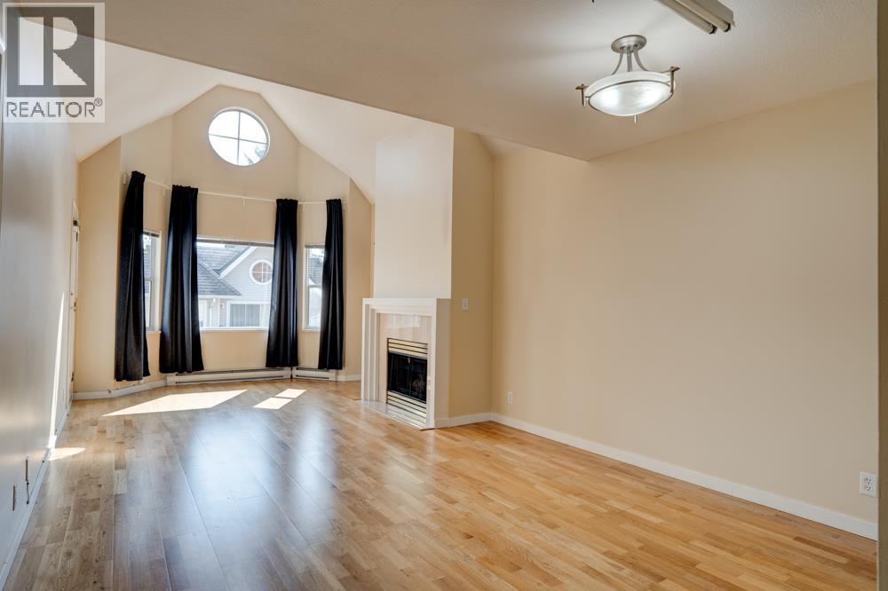 Photo 6 of 307 5375 Victory Street, Burnaby BC