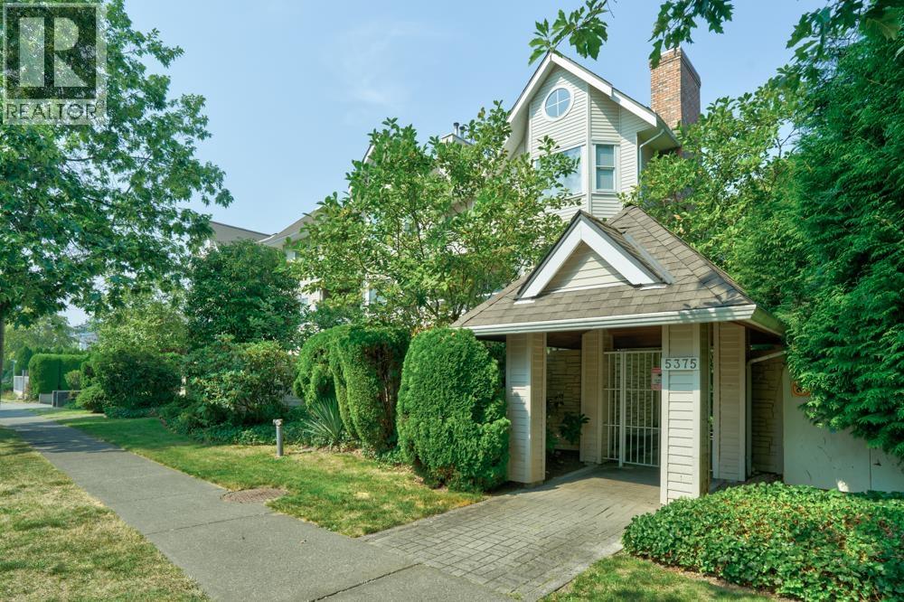 Photo 1 of 307 5375 Victory Street, Burnaby BC