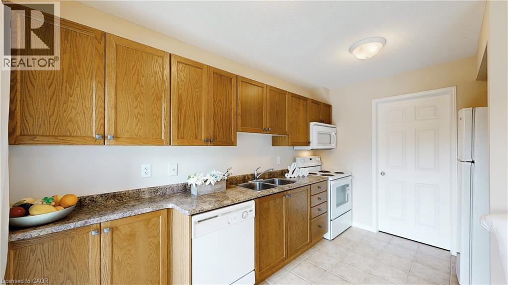 Photo 14 of 950 Highland Road W Unit 6, Kitchener ON