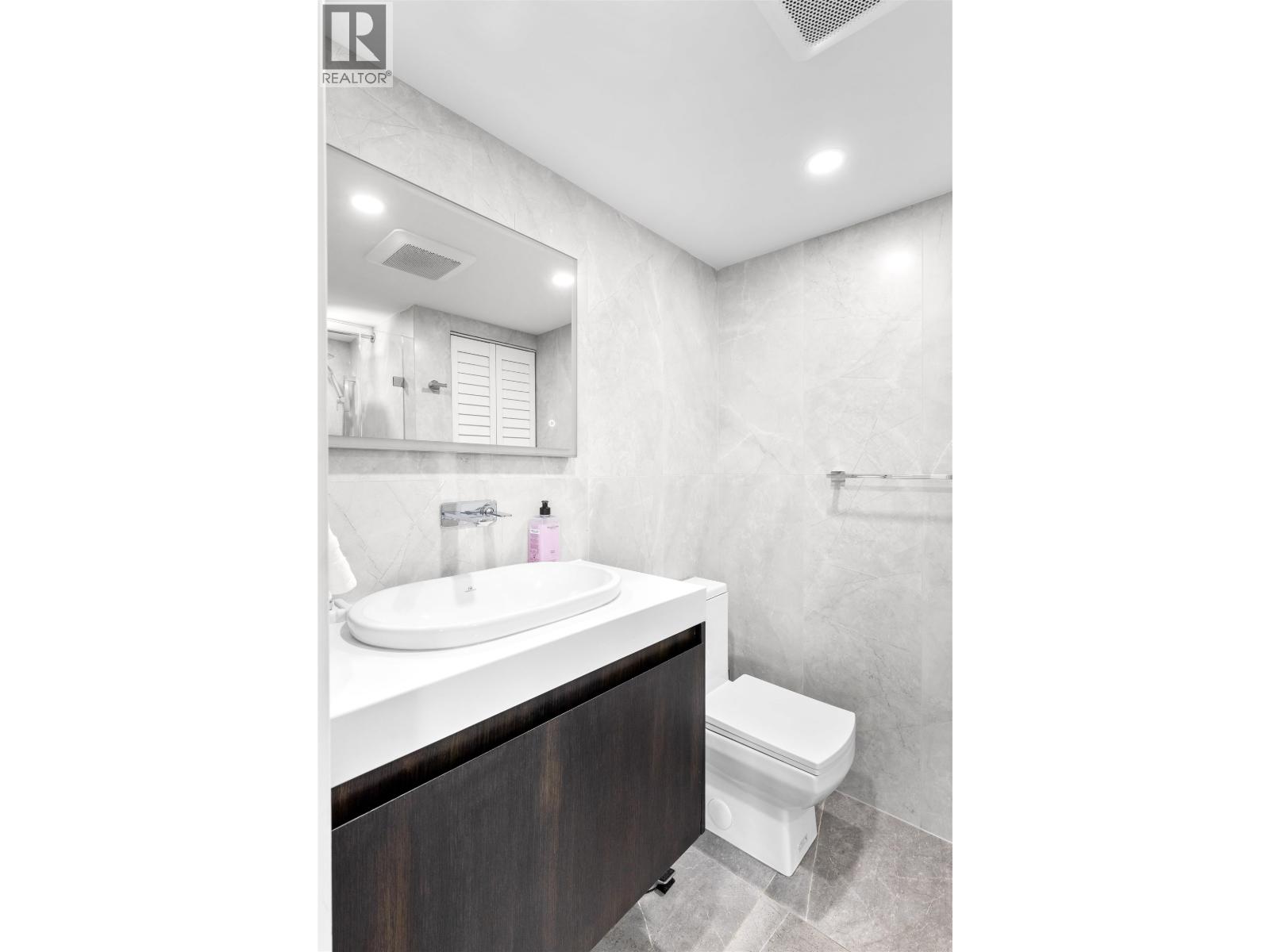 Photo 10 of 903 789 Jervis Street, Vancouver BC