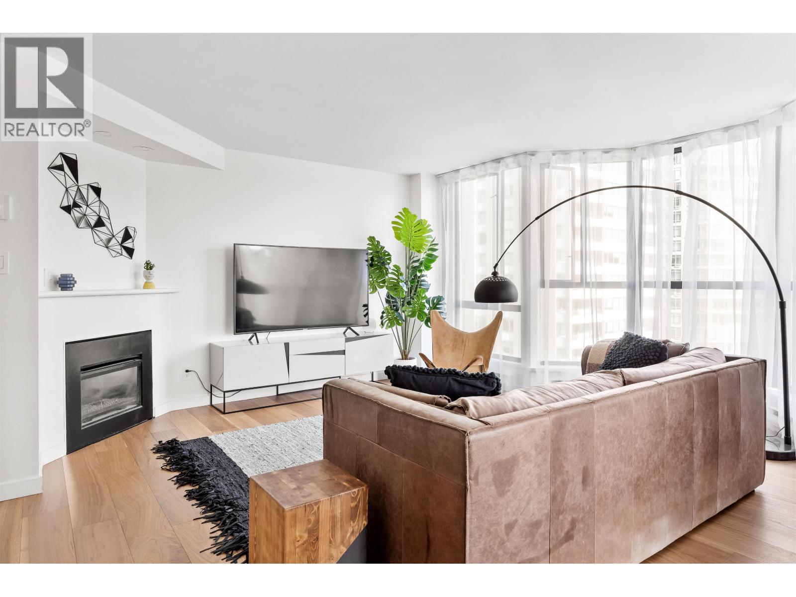 Photo 3 of 903 789 Jervis Street, Vancouver BC