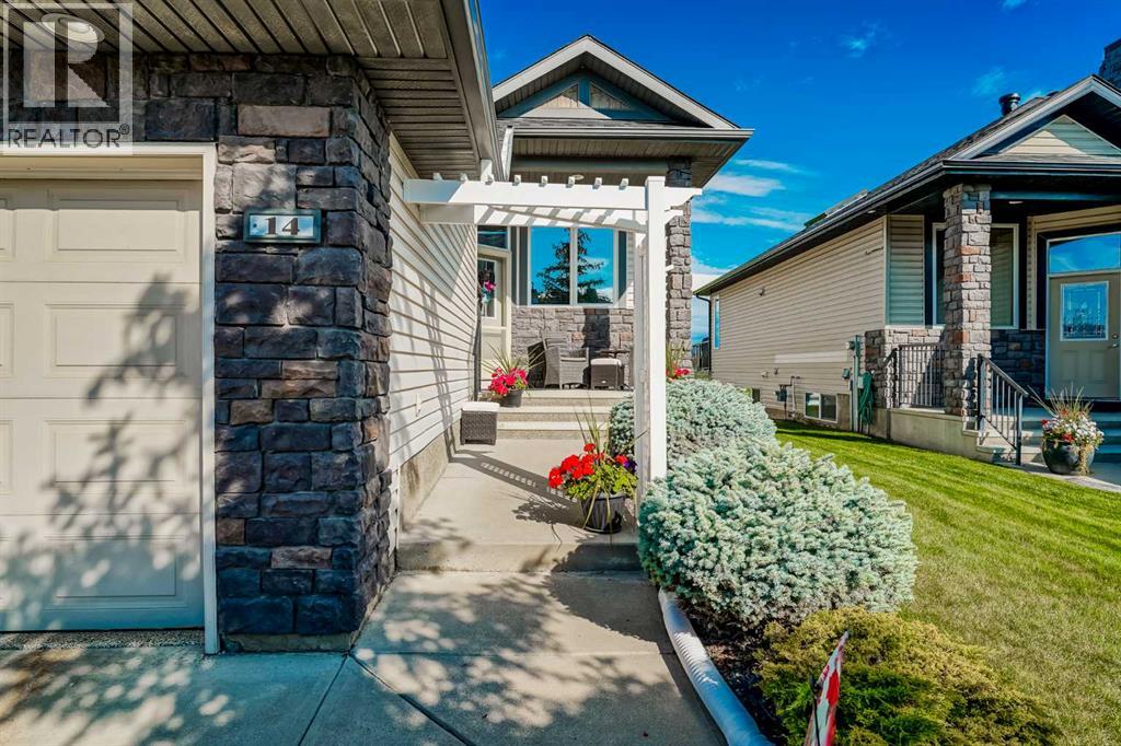 Photo 2 of 14 Kincora Terrace Nw, Calgary AB