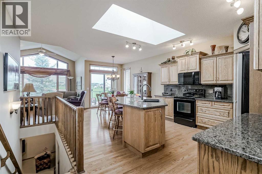 Photo 4 of 14 Kincora Terrace Nw, Calgary AB