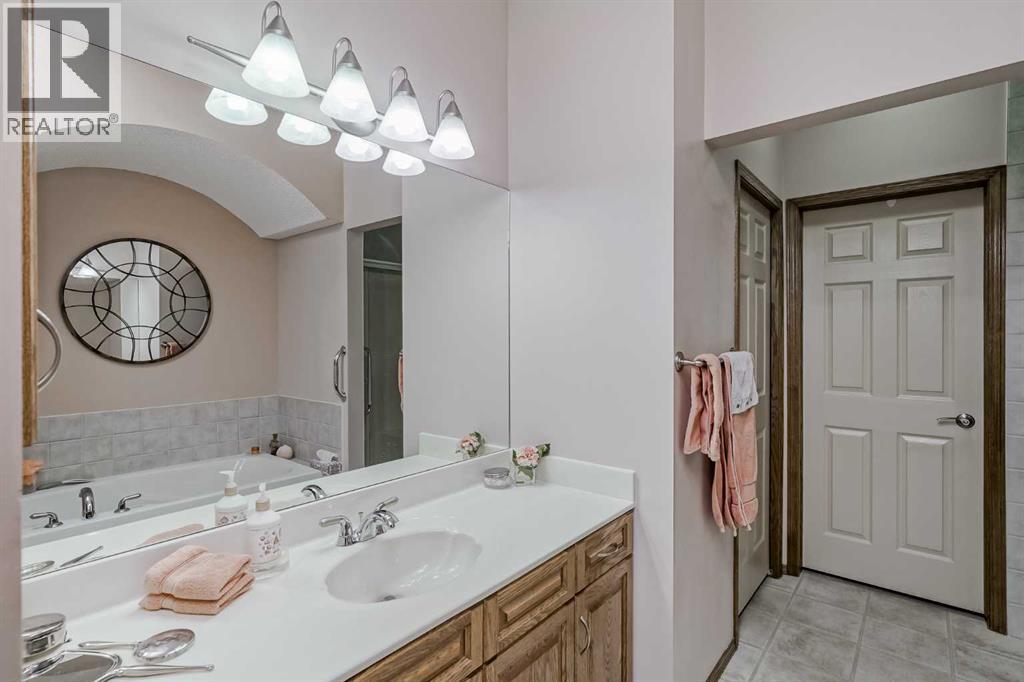 Photo 12 of 14 Kincora Terrace Nw, Calgary AB