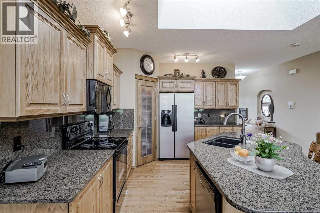 Photo 10 of 14 Kincora Terrace Nw, Calgary AB