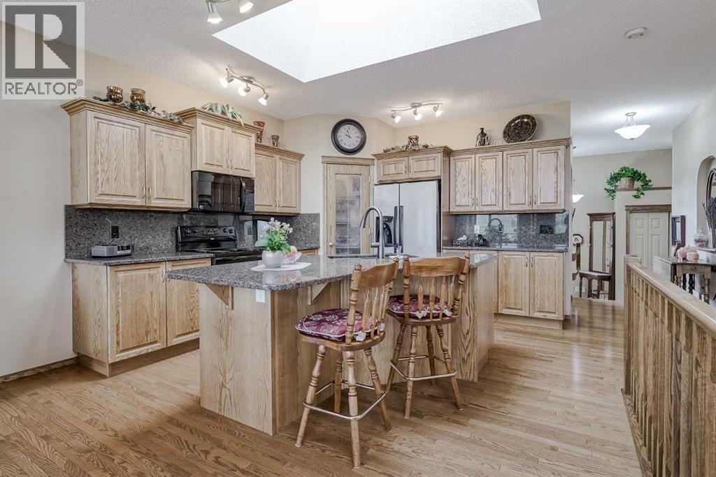Photo 9 of 14 Kincora Terrace Nw, Calgary AB