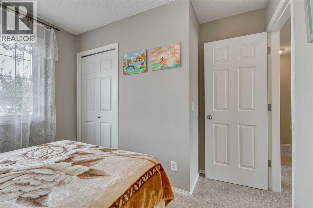 Photo 16 of 2382 Eversyde Avenue Sw, Calgary AB