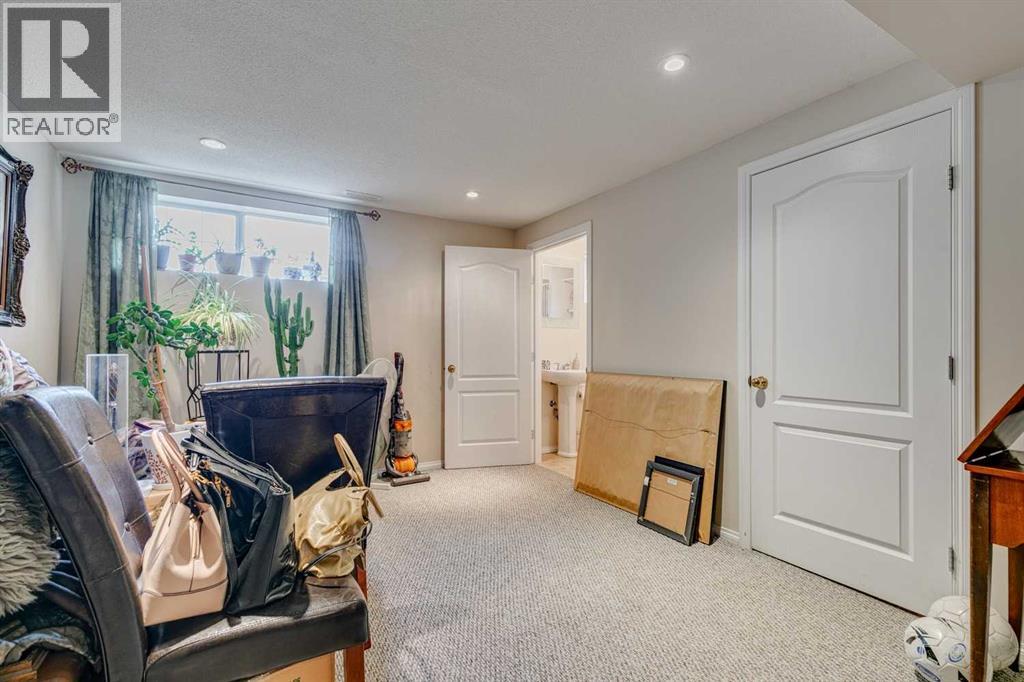 Photo 24 of 2382 Eversyde Avenue Sw, Calgary AB