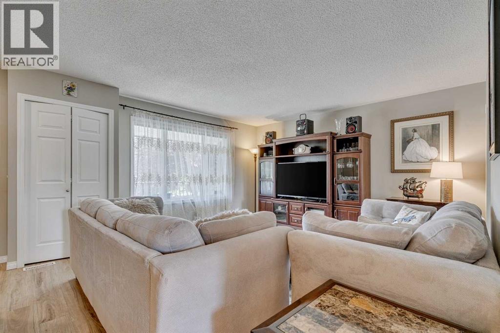 Photo 7 of 2382 Eversyde Avenue Sw, Calgary AB