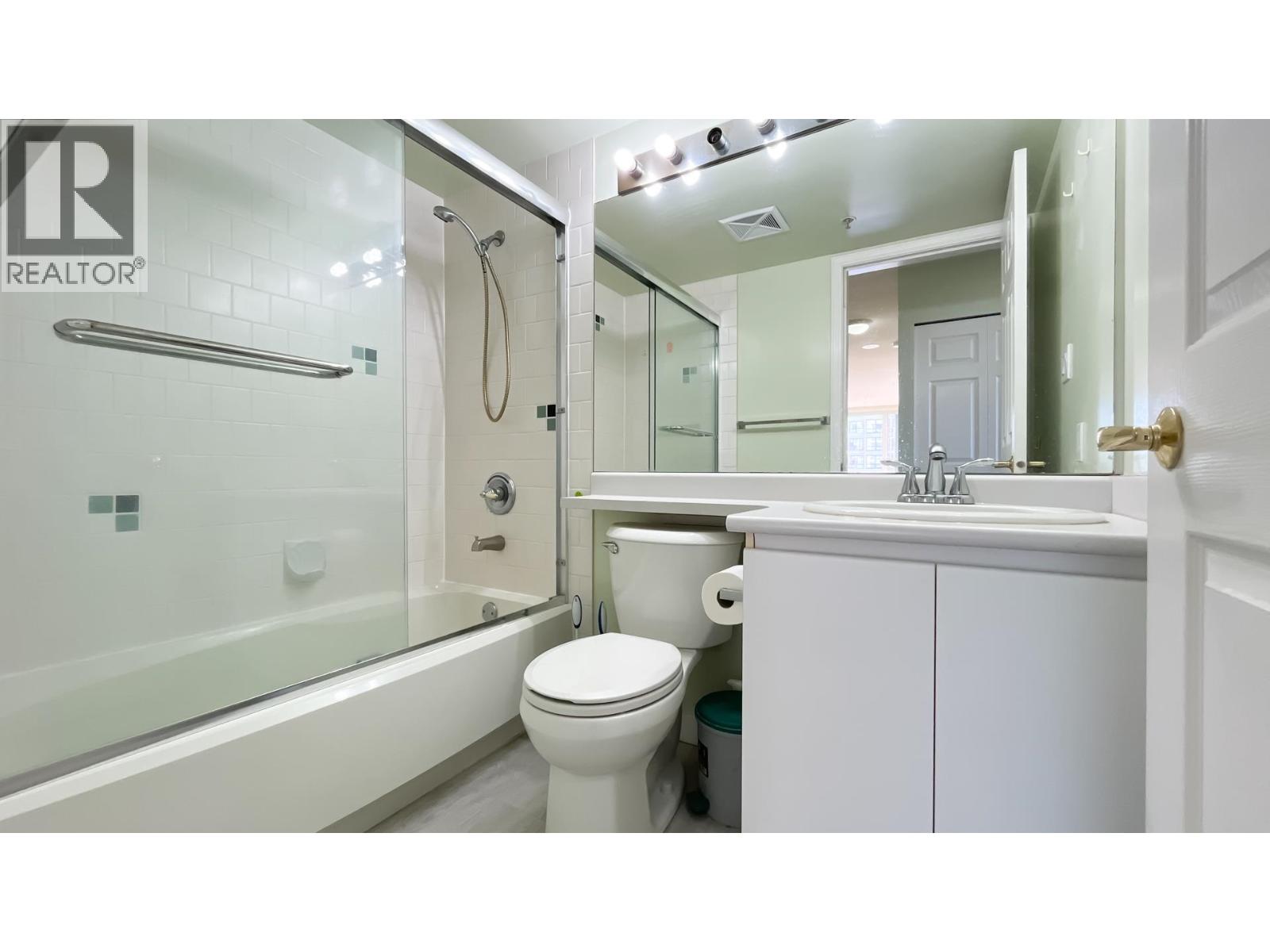 Photo 15 of 1508 5189 Gaston Street, Vancouver BC