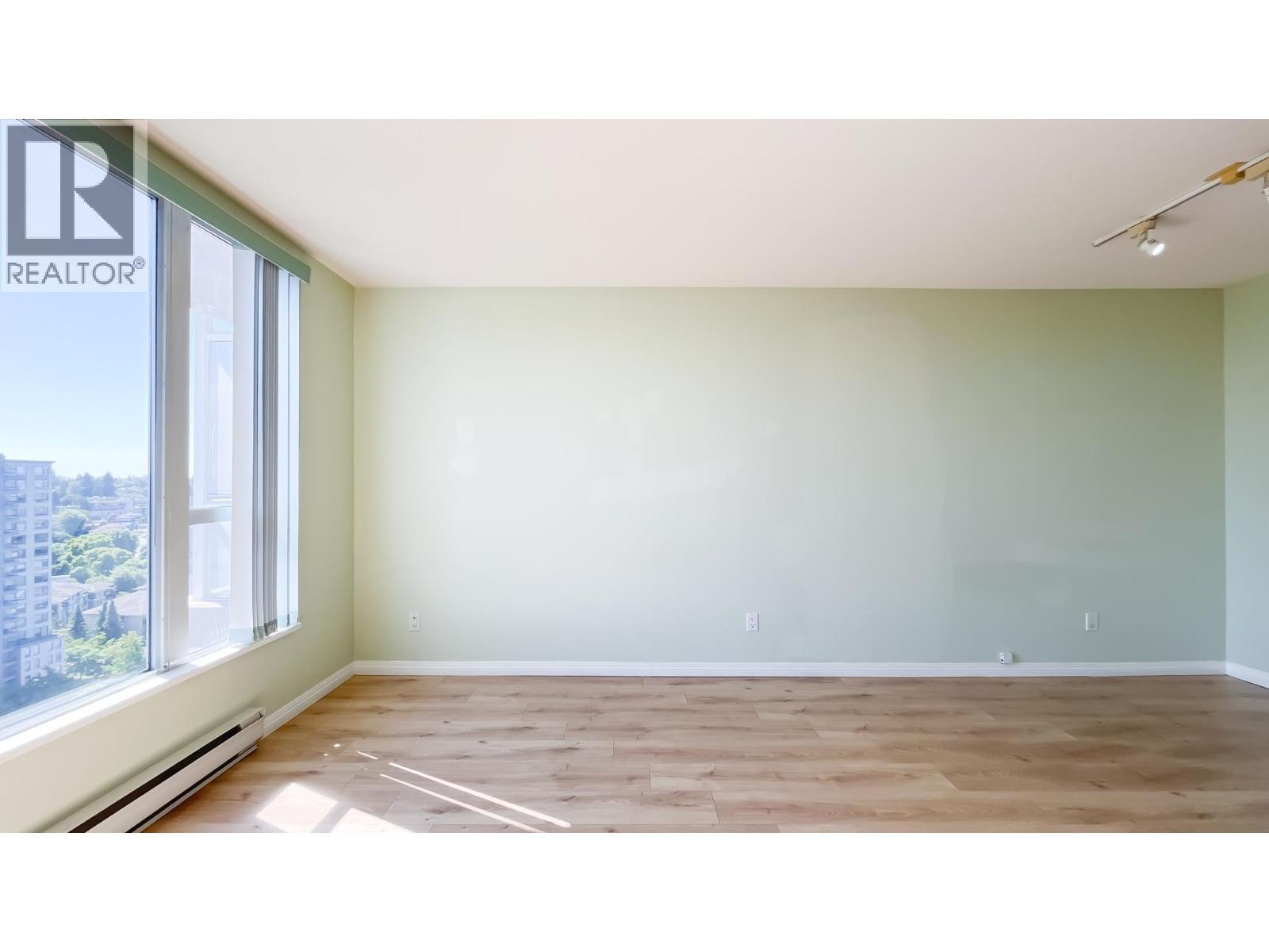 Photo 5 of 1508 5189 Gaston Street, Vancouver BC