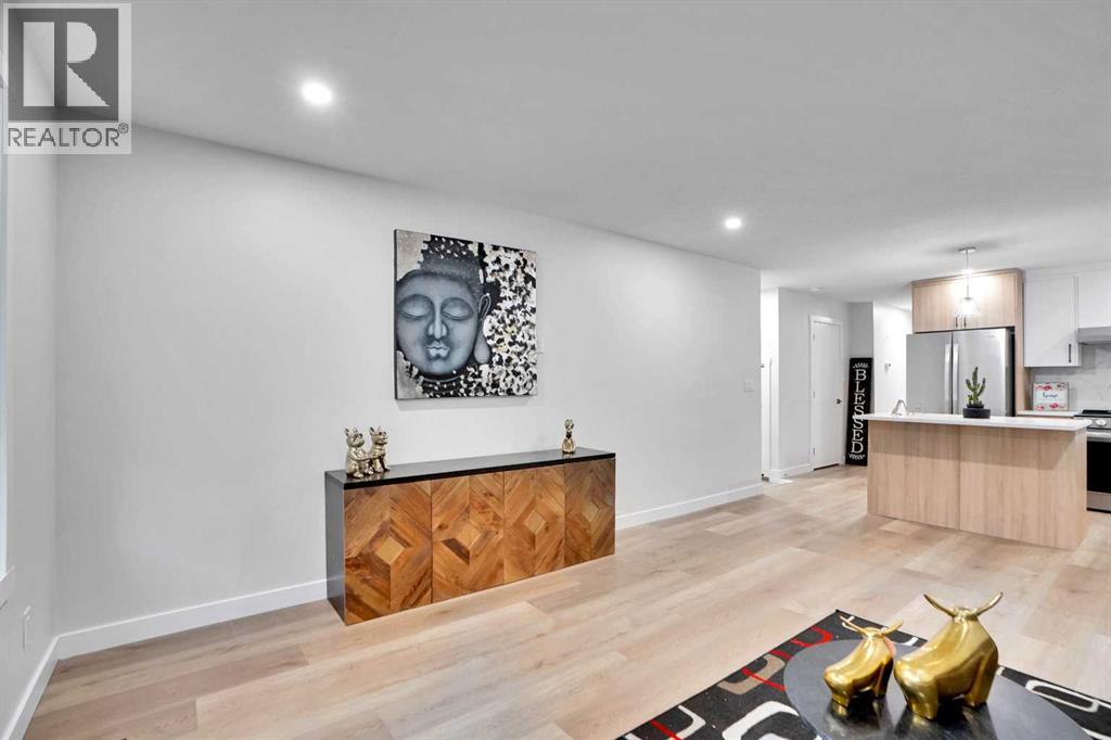 Photo 15 of 903 B Queensland Drive Se, Calgary AB